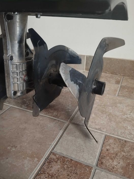 Motosapa electrica Grunman, 1000 W folosita o data !