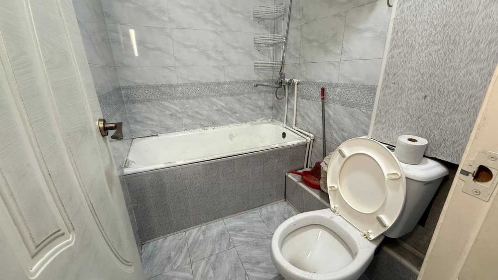 Фрунзиский Ойбек раддом 3 қаватда 2 хонали квартира сотилади. ID: 1831