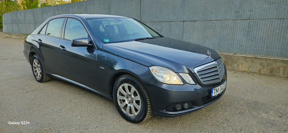 MERCEDES-BENZ E-Class