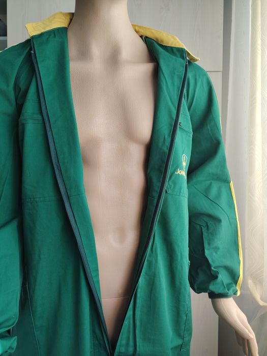 Salopetă originală John Deere, nouă, nepurtată. Mărimea 64.