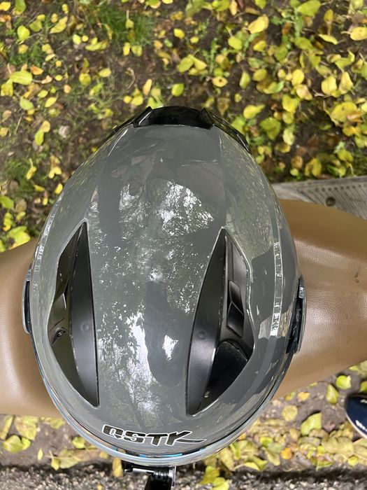 Продавам  каска QSTK