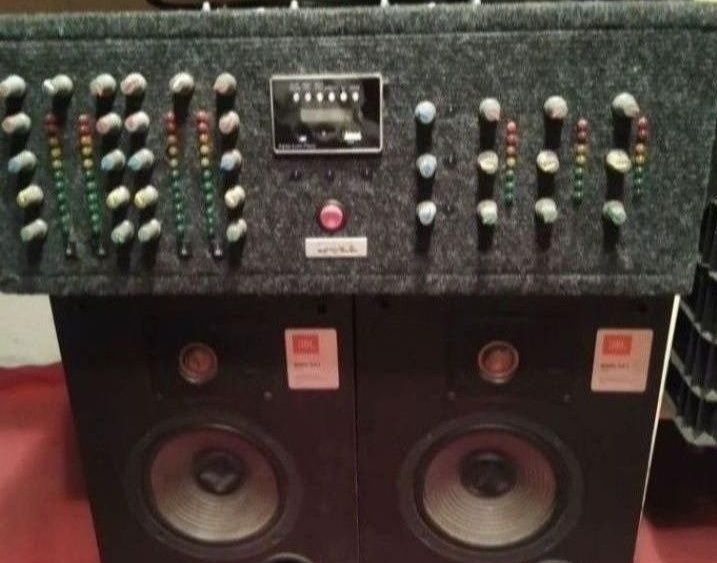 Statie cu mixer incorporat - 4x250W RMS + accesorii si boxe JBL