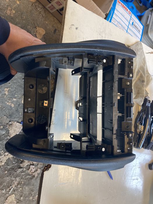 Централна конзола за Сеат Леон/ Толедо 1М 1999- 2005г