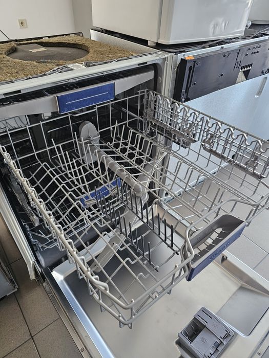 Съдомиялна за пълно вграждане SIEMENS