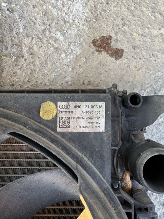 Audi A8 D4 Вентилятор охлаждения радиатора