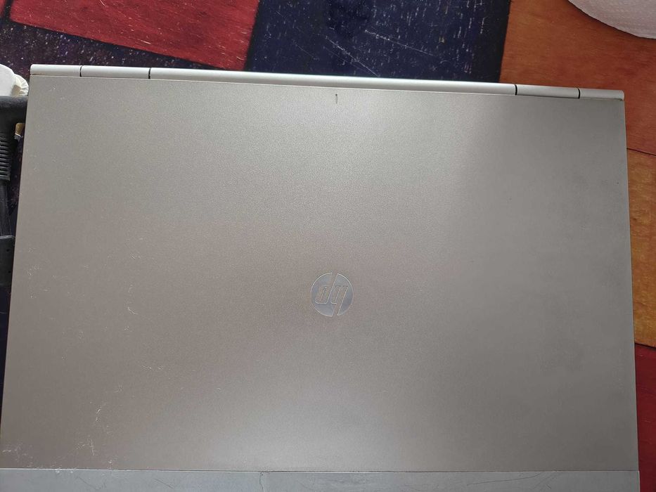 Vand laptop HP EliteBook 8460p ,i 7  , windows 11 ,metalic