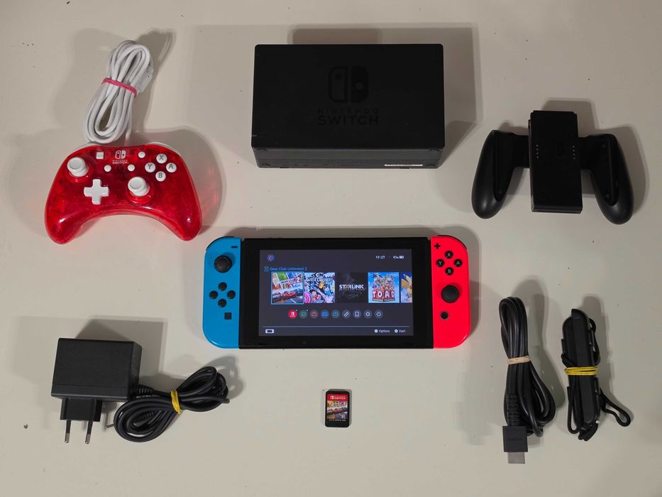 Nintendo Switch V1 Hac 001 cu joc Gear Club 2