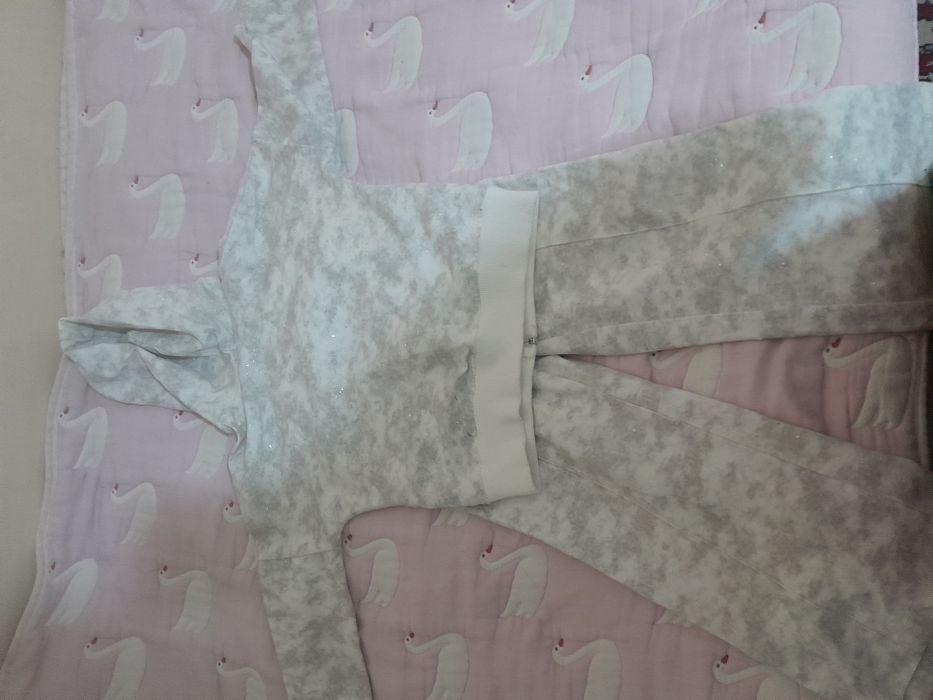 Детский спортивный костюм на 5-6 лет