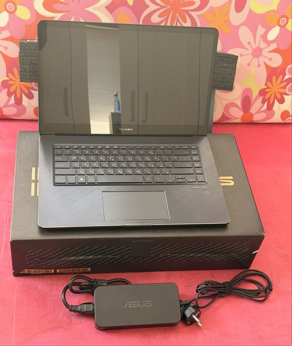 Лаптоп Asus ZenBook Pro 15, UX550GDX - 2 дисплея с тъч скрийн