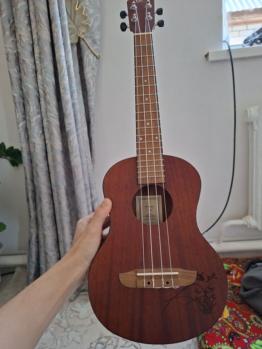 Продается Укулеле тенор Ortega