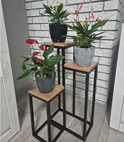 Красив ъглов цветарник - метална стойка за три саксии