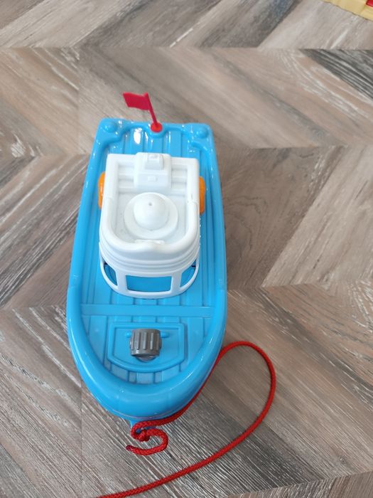Продам игрушку б/у Катер