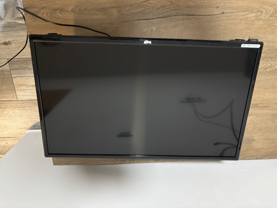 Vand Televizor LED Simbio