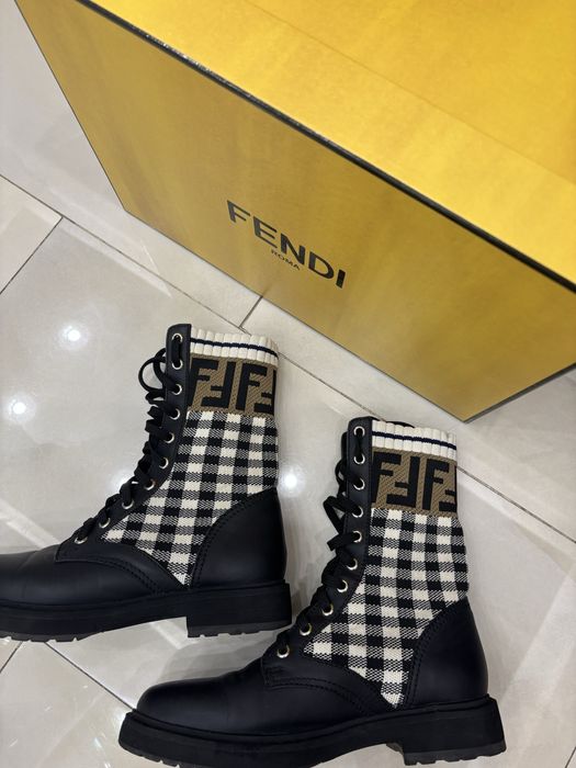 Боти Fendi с кутия