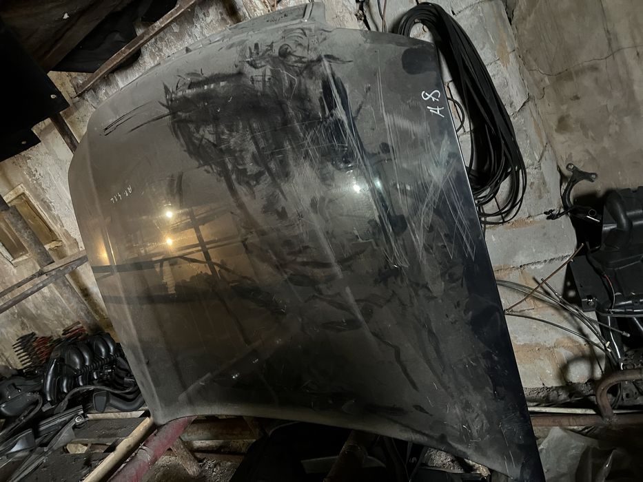 Продам капот на ауди а8 д2