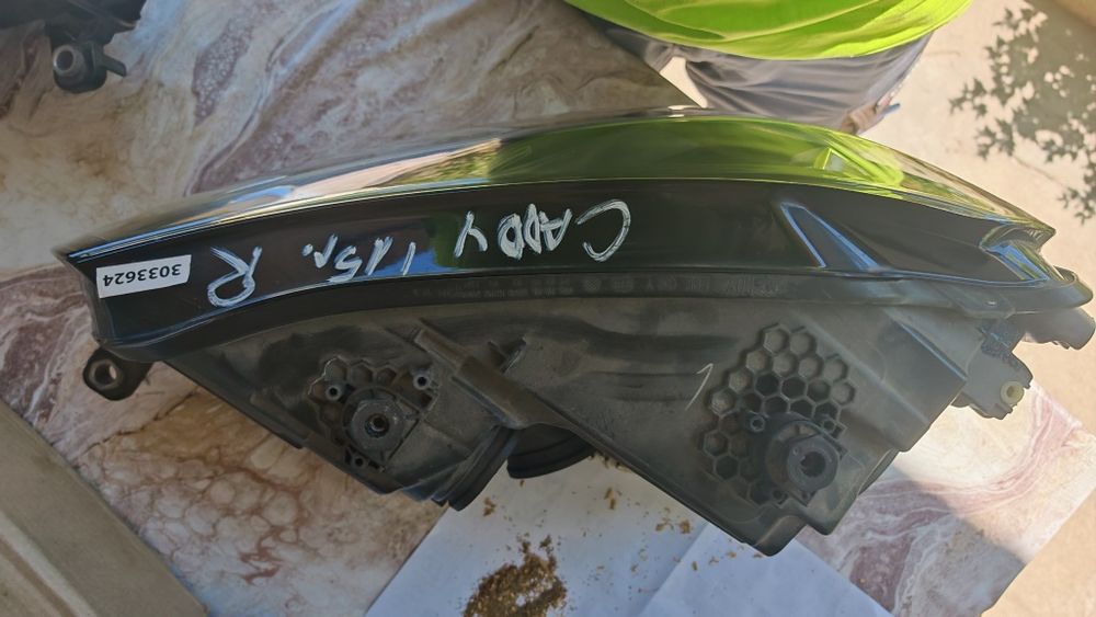 Фарове Hella Vw Caddy
