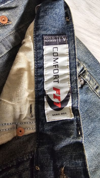 Джинсы armani jeans