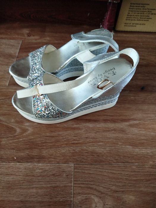 Продам летние босоножки