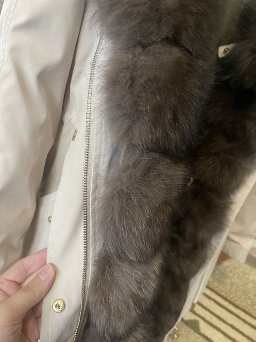 Дорогая парка в красивом цвете