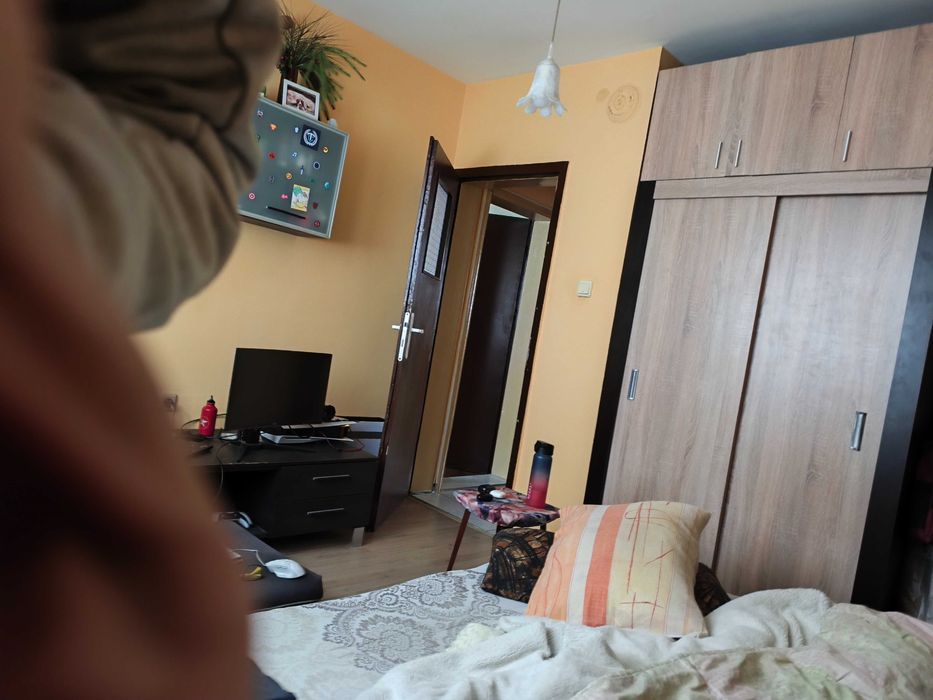 Продавам 4 стаен апартамент