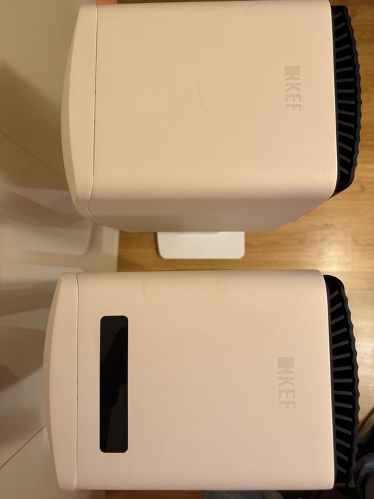 KEF LS50 Wireless II + KEF S2 Floor Stand white