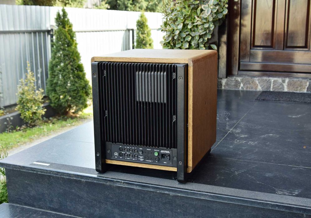 Subwoofer activ Canton Plus B