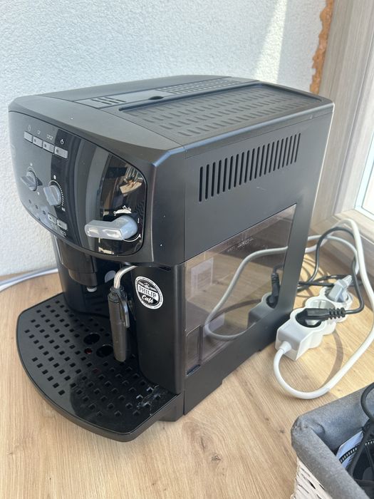 Aparat cafea delonghi