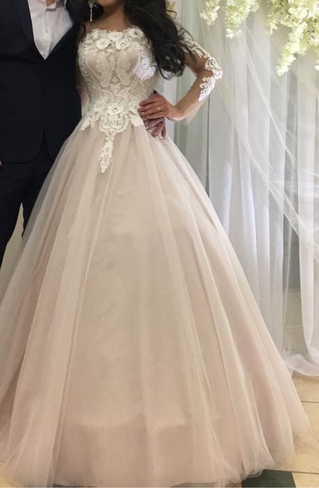 Продаю красивое платье