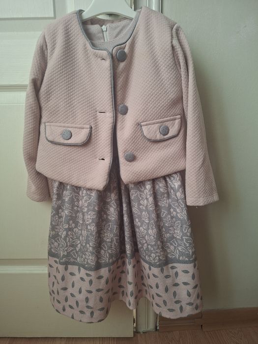 Продам платье доя девочки,теплое