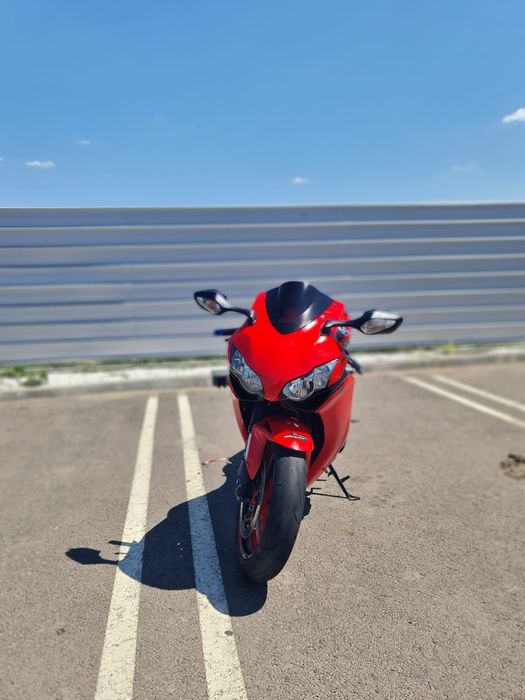 Honda cbr 1000rr fireblade