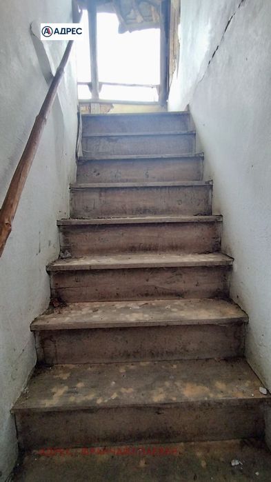 Къща в Ловеч, област-с.Горно Трапе площ 140 цена 17895