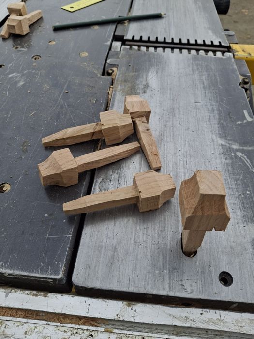 Cuie din lemn făcute manual