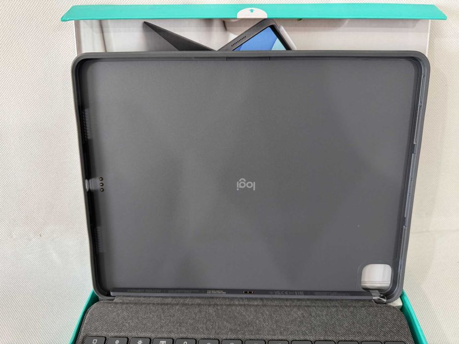 Клавиатура Logitech Combo Touch  iPad Pro 12.9