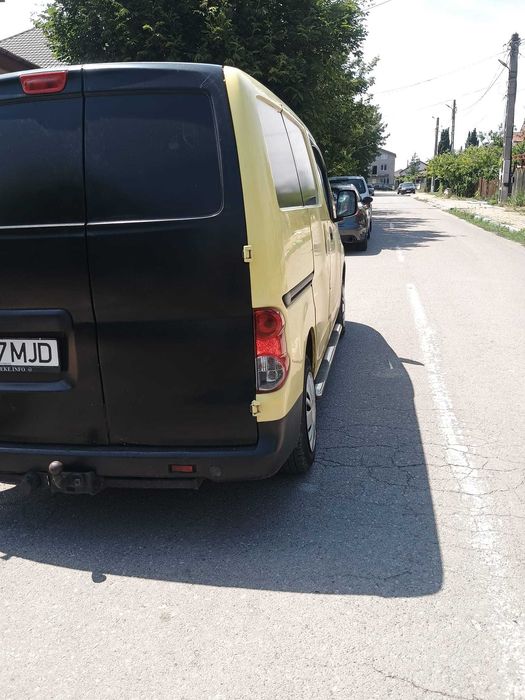 nissan nv 200 doker kangoo