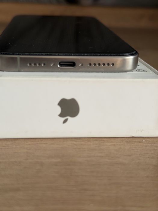 IPhone 15 Pro Max eSIM