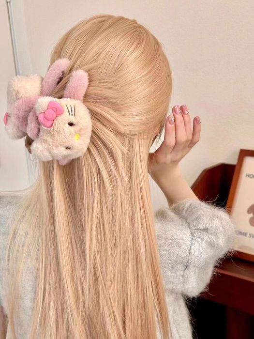 Меховые заколки-крабы Hello Kitty