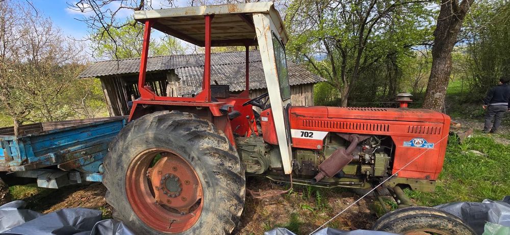 Vând tractor carraro