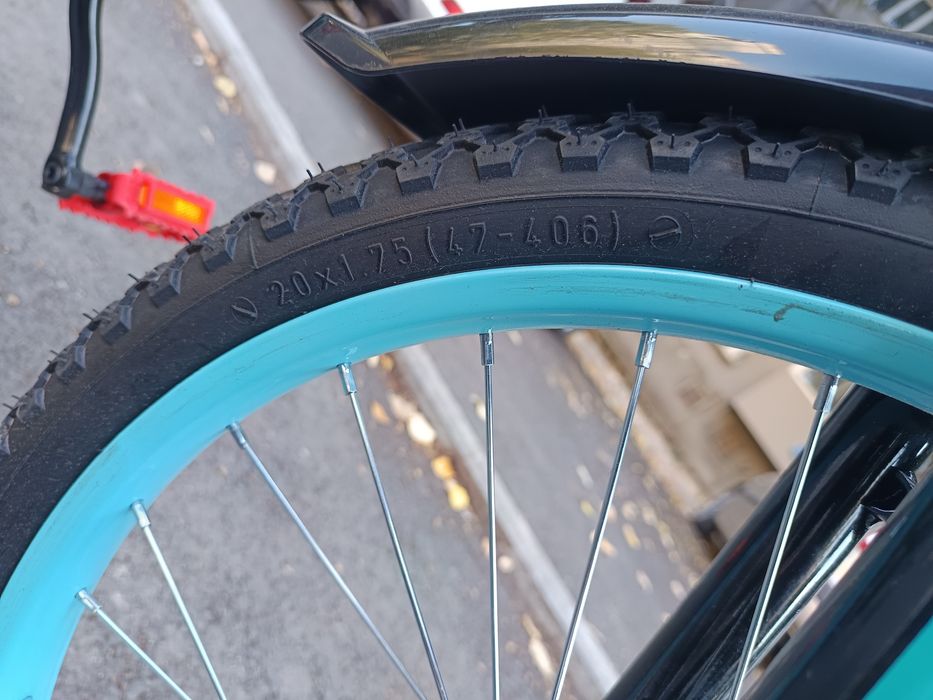 Детско колело с помощни колелета