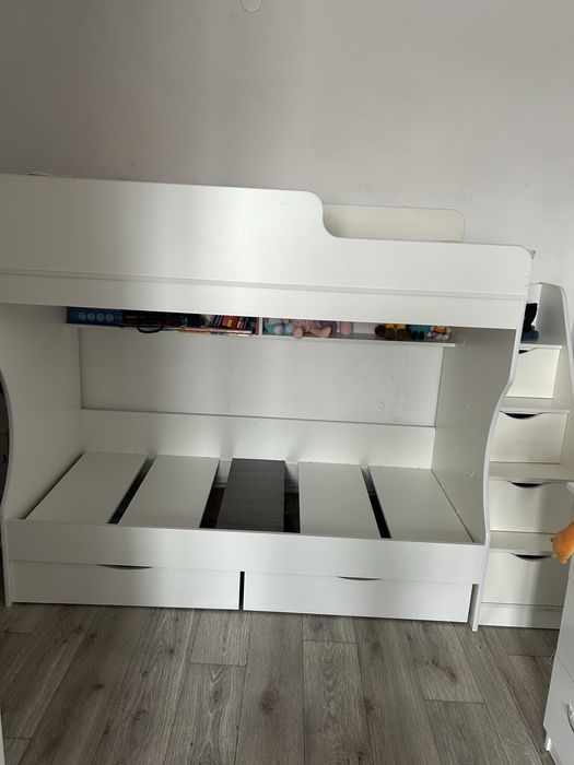 Двухъярусная детская кровать