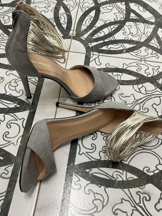 Обувь на каблуке