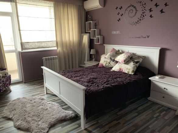 Двустаен апартамент в Дружба 1