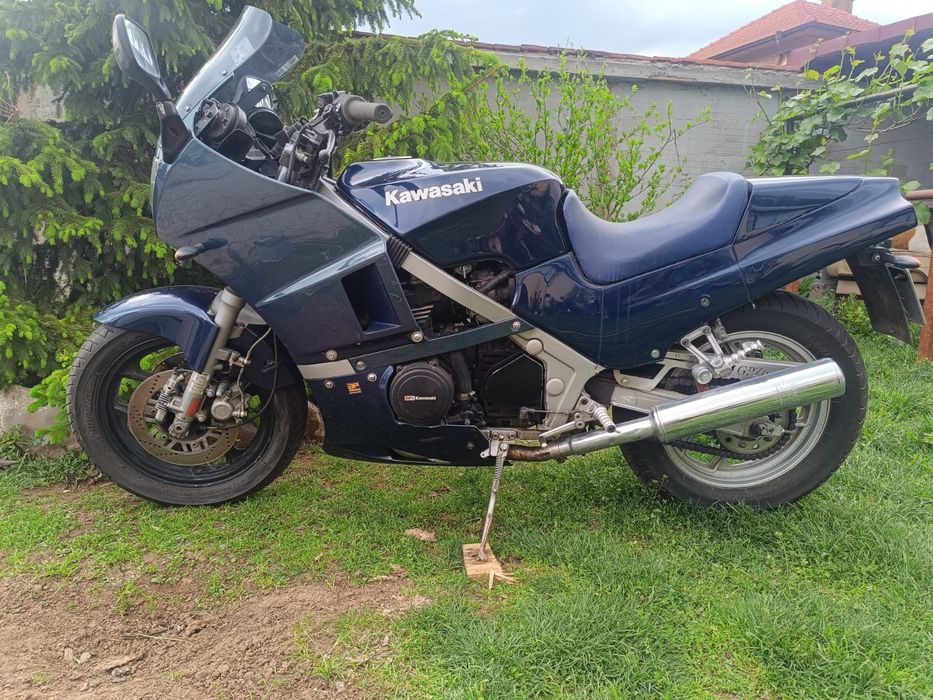 Kawasaki GPZ 600 R