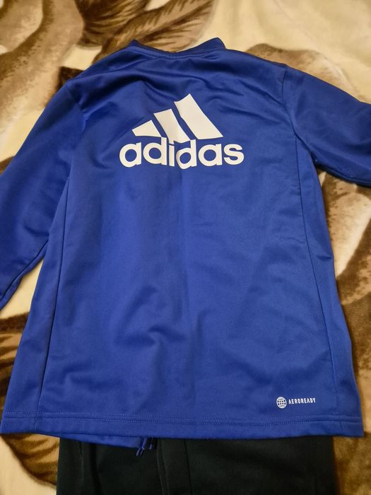 Екип ADIDAS за 12 години