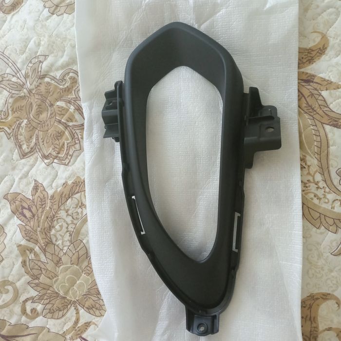 Окантовка противотуманной фары Kia Ceed