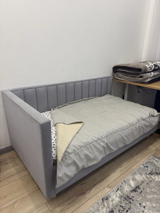 Продам детскую кровать 160*80