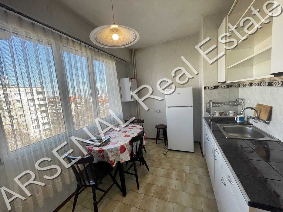 Просторен 2-стаен апартамент под наем в Лагера