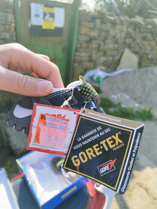 Маратонки GORE-TEX, 21 номер