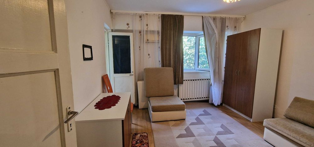 Inchiriere apartament 1 camera Nae Leonard