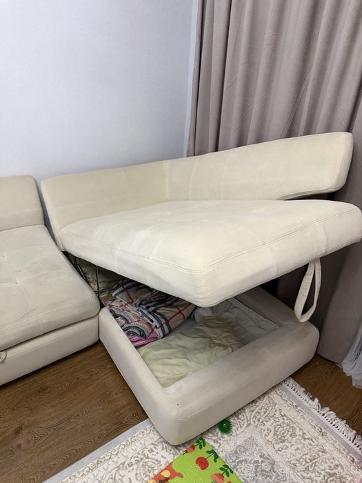 Продам диван в зорошем стостояние