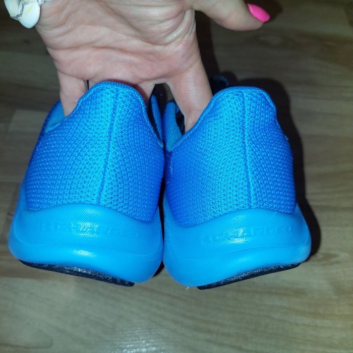 Маратонки Under Armour CHARGED 40 номер